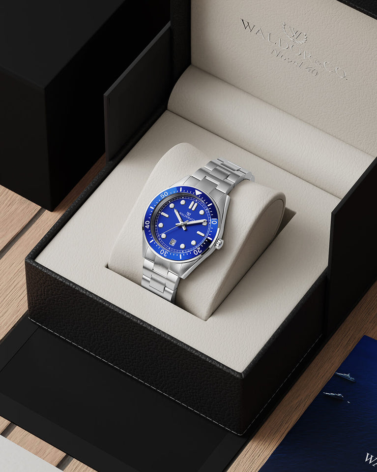 luminous hands. Ronda 715. The model is Novel 40 Cap d’Ail 40mm.